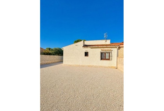 Revente - Villa - Torrevieja - Aguas nuevas 1