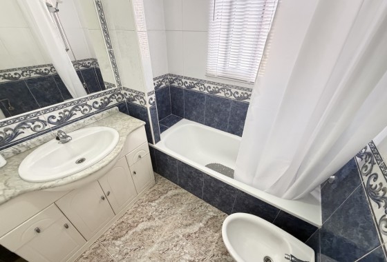 Resale - Townhouse - Villamartin