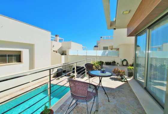 Resale - Detached Villa - Villamartin