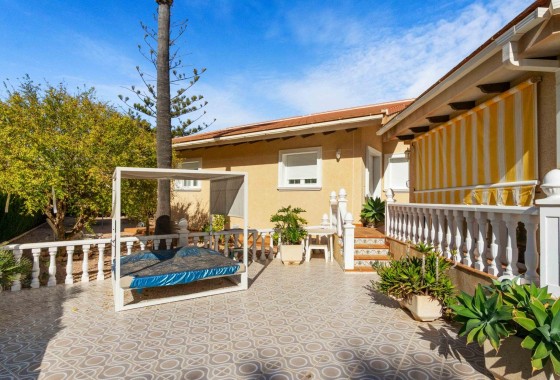 Revente - Villa - Orihuela Costa - MUY CERCA DE LA PLAYA