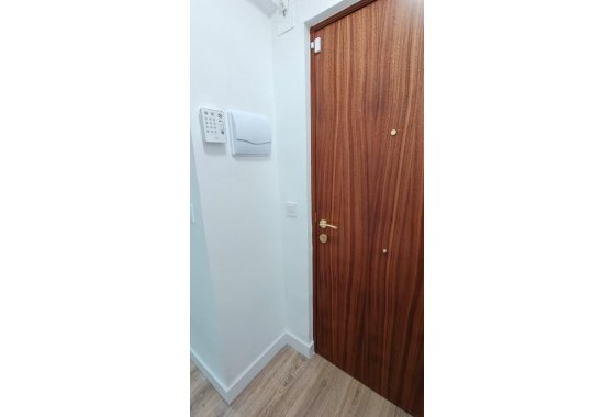 Resale - Apartment - Torrevieja - Centro