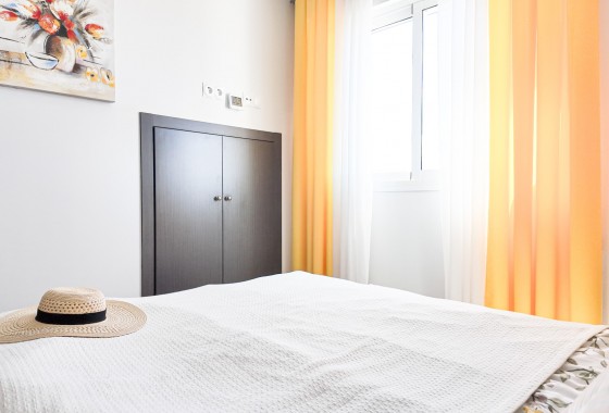 Resale - Apartment - Orihuela Costa - Villamartín