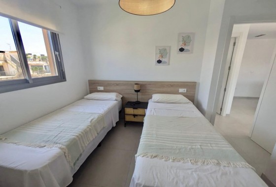 Resale - Apartment - Villamartin