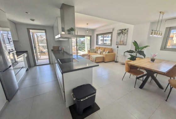 Resale - Apartment - Villamartin
