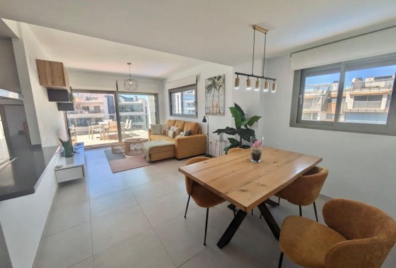 Resale - Apartment - Villamartin