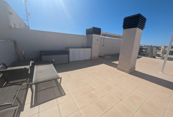 Resale - Apartment - Villamartin