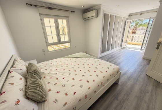 Revente - Villa - Las Ramblas Golf