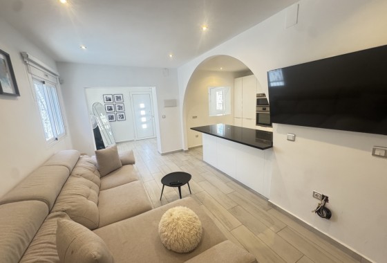 Resale - Detached Villa - San Miguel de Salinas - BLUE LAGOON