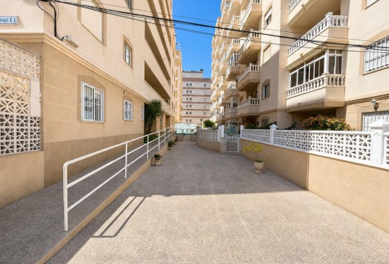 Revente - Appartement - Torrevieja - Nueva Torrevieja