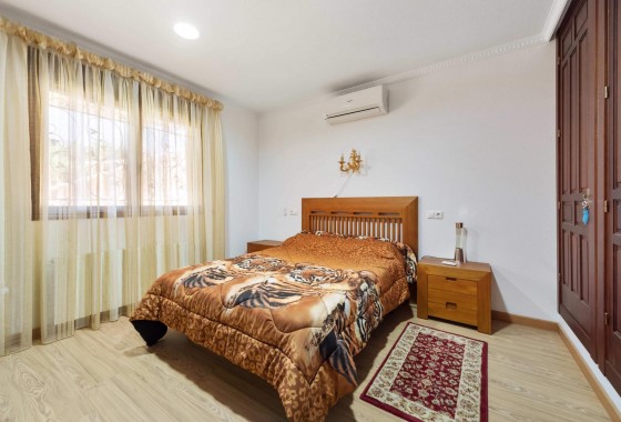 Resale - Detached Villa - Orihuela Costa - Campoamor