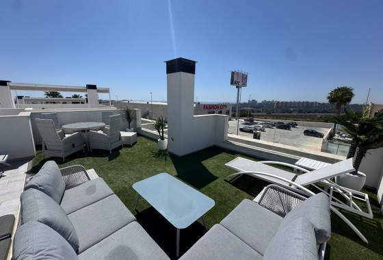Revente - Villa - Orihuela Costa - Lomas de Cabo Roig