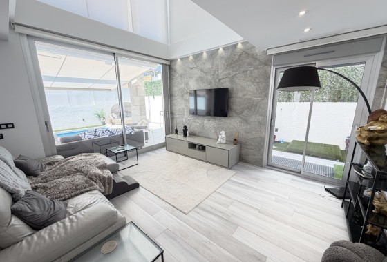 Revente - Villa - Orihuela Costa - Lomas de Cabo Roig