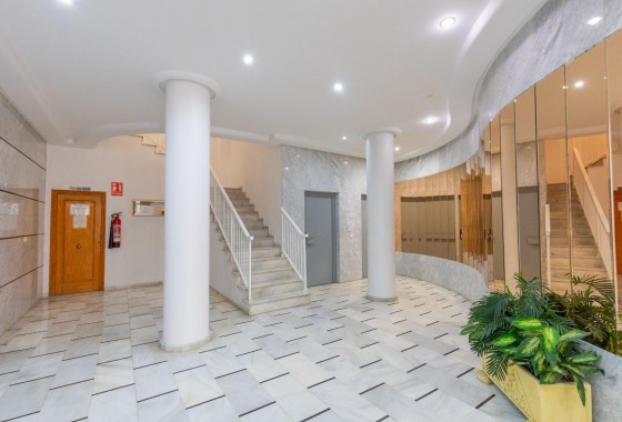 Segunda Mano - Apartamento - Torrevieja - Playa del cura