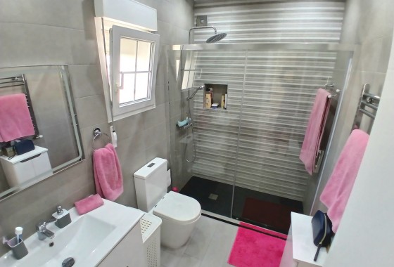 Resale - Detached Villa - Villamartin - Costa Blanca