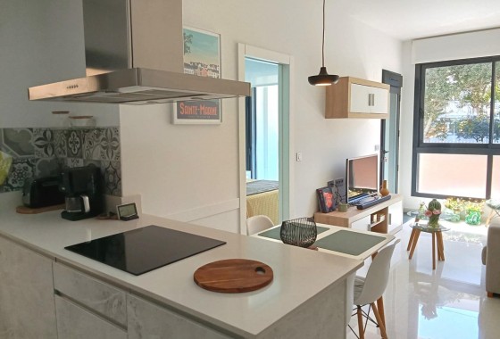 Segunda Mano - Apartamento - Torrevieja - Estacion de autobuses