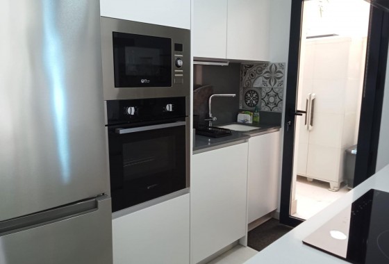 Segunda Mano - Apartamento - Torrevieja - Estacion de autobuses