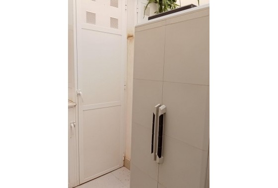 Segunda Mano - Apartamento - Torrevieja - Estacion de autobuses