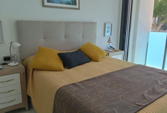 Segunda Mano - Apartamento - Torrevieja - Estacion de autobuses