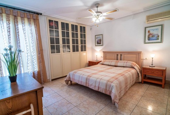 Revente - Villa - Orihuela Costa - Orihuela