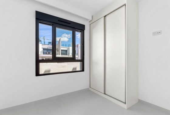 Segunda Mano - Apartamento - San Miguel de Salinas - Inland