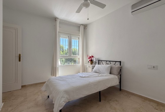 Revente - Villa - Orihuela Costa - Inland