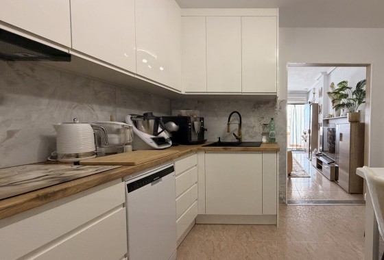 Segunda Mano - Apartamento - Torrevieja - Urb. Calas Blancas III