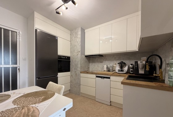 Segunda Mano - Apartamento - Torrevieja - Urb. Calas Blancas III