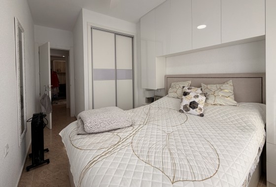 Segunda Mano - Apartamento - Torrevieja - Urb. Calas Blancas III