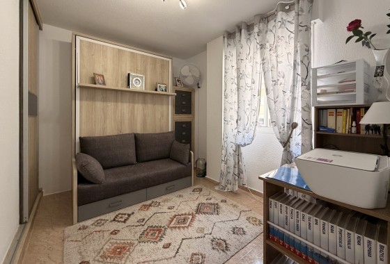Segunda Mano - Apartamento - Torrevieja - Urb. Calas Blancas III