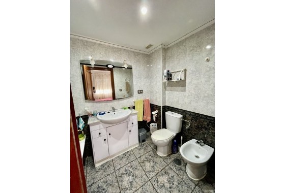 Segunda Mano - Apartamento - Torrevieja - Playa de cura