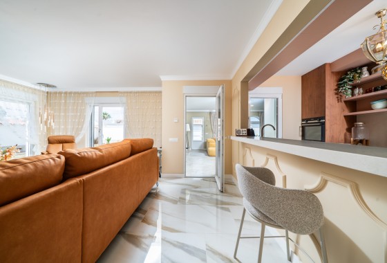 Resale - Detached Villa - Torrevieja - Costa Blanca