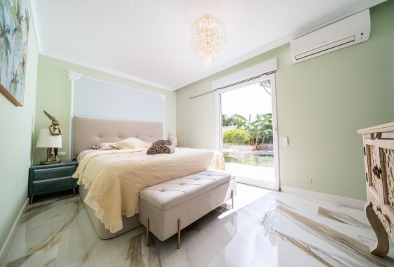 Resale - Detached Villa - Torrevieja - Costa Blanca