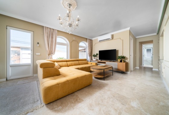 Resale - Detached Villa - Torrevieja - Costa Blanca