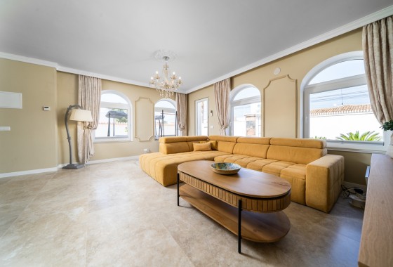 Resale - Detached Villa - Torrevieja - Costa Blanca
