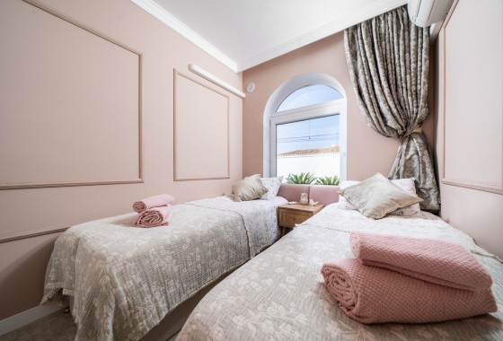 Resale - Detached Villa - Torrevieja - Costa Blanca