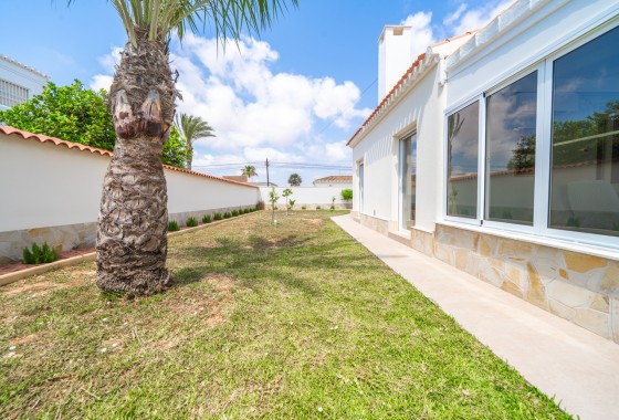 Resale - Detached Villa - Torrevieja - Costa Blanca