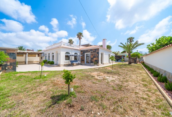 Resale - Detached Villa - Torrevieja - Costa Blanca