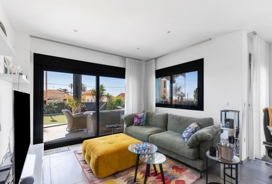 Revente - Villa - Torrevieja - Rosaleda