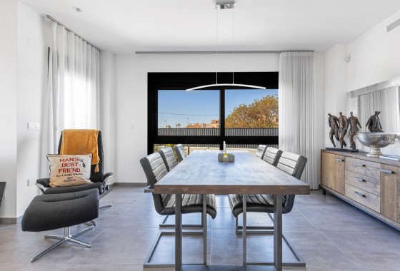 Revente - Villa - Torrevieja - Rosaleda