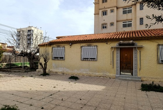 Resale - Finca - Torrevieja - Nueva Torrevieja