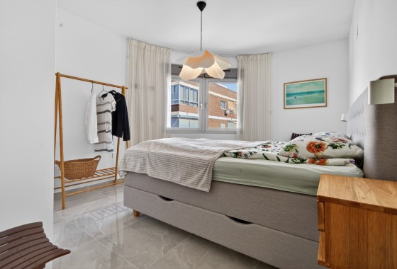 Resale - Apartment - Torrevieja - Playa Los Locos