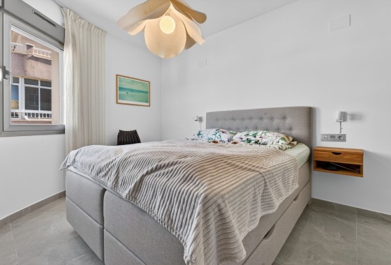 Resale - Apartment - Torrevieja - Playa Los Locos