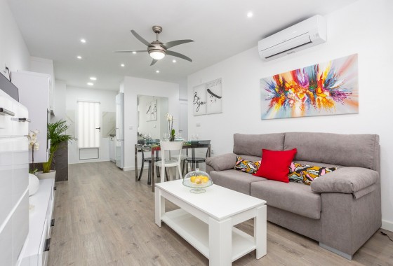 Resale - Apartment - Vistabella Golf