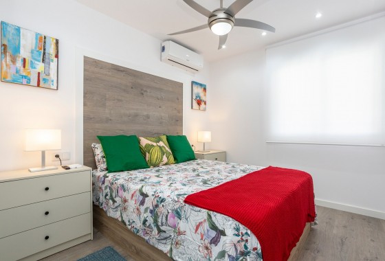 Resale - Apartment - Vistabella Golf