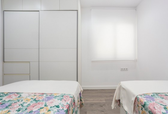 Resale - Apartment - Vistabella Golf