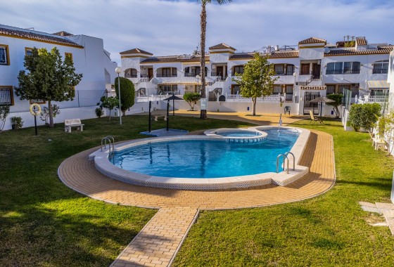Resale - Apartment - Vistabella Golf