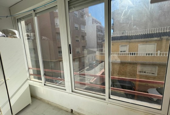 Segunda Mano - Estudio - Torrevieja - Centro