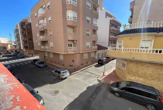 Segunda Mano - Estudio - Torrevieja - Centro