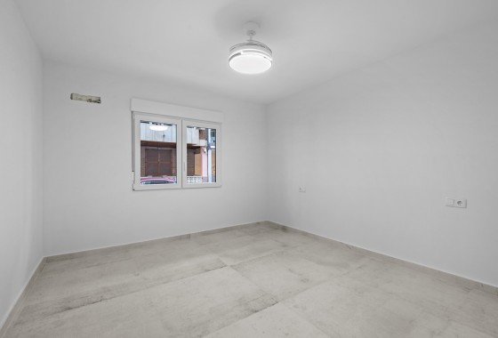 Segunda Mano - Apartamento - Torrevieja - Playa del Acequión