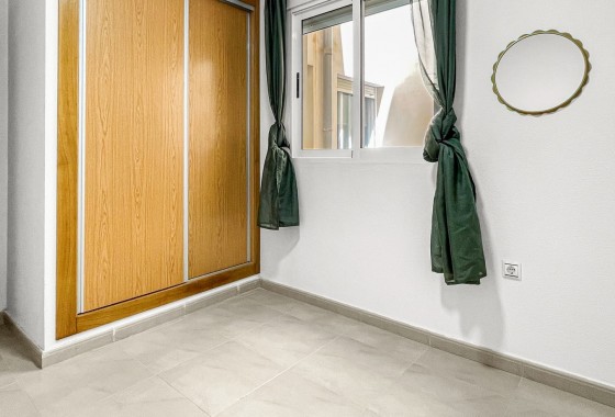 Segunda Mano - Apartamento - Torrevieja - El Acequión - Los Náufragos